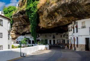 Lee más sobre el artículo Cinco pueblos bonitos en Andalucía para pasar el verano en la ‘nueva normalidad’