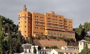 Lee más sobre el artículo El Alhambra Palace renueva su gran oferta gastronómica