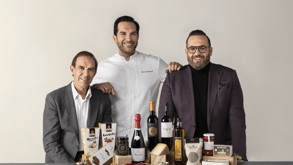 Lee más sobre el artículo La Cesta de Navidad de Correos Market se llenará de productos locales seleccionados por los hermanos Sandoval