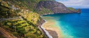 Lee más sobre el artículo Madeira: mar, naturaleza y secretos por descubrir
