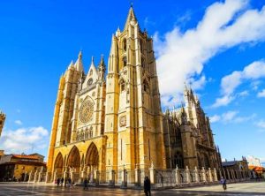 Lee más sobre el artículo Guía práctica para disfrutar de un otoño memorable en León