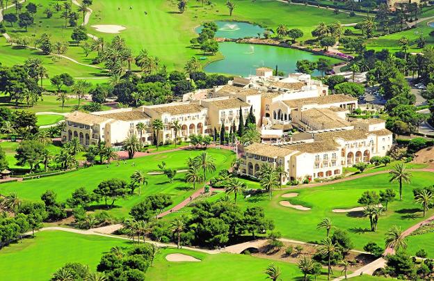 Lee más sobre el artículo La Manga Club: Escapada otoñal de golf bajo el aroma del mar mediterráneo