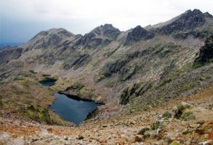 Lee más sobre el artículo Disfrutar en septiembre de las mejores rutas en la Sierra de Gredos