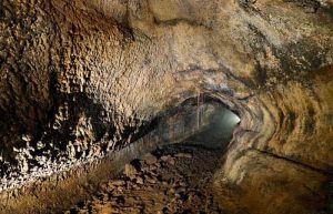 Lee más sobre el artículo VISITAR LA CUEVA DEL VIENTO EN TENERIFE, EL TUBO VOLCÁNICO MÁS LARGO DEL MUNDO EXCEPTUANDO LOS DE HAWÁI