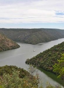 Lee más sobre el artículo 8 PISTAS PARA DISFRUTAR EN CÁCERES DE TODA LA ESENCIA DE TAJO INTERNACIONAL