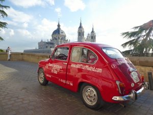 Lee más sobre el artículo RECORRE LA HISTORIA DE MADRID EN UN SEAT 600