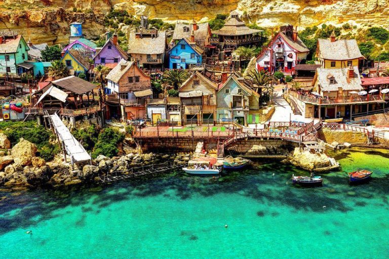 Lee más sobre el artículo DISFRUTA DEL AUTÉNTICO PUEBLO DE POPEYE EN MALTA