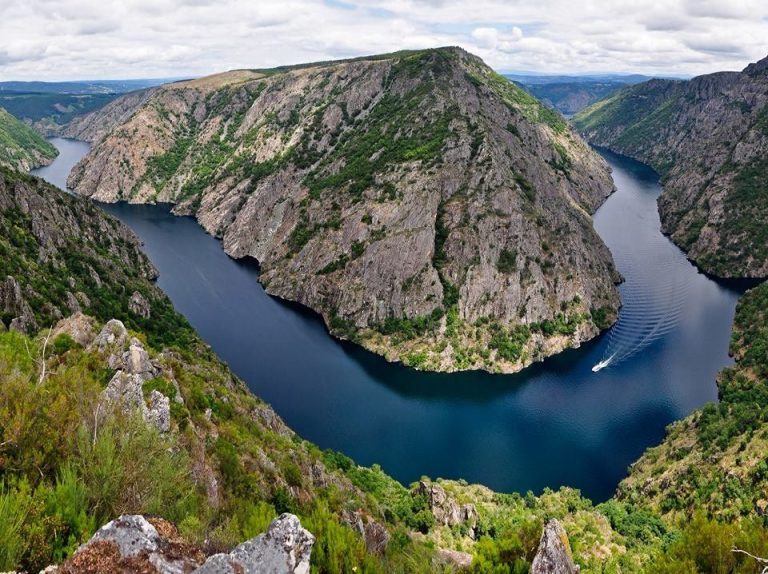 Lee más sobre el artículo Geodestino Ribeira Sacra Lucense