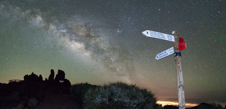 Lee más sobre el artículo EL ASTROTURISMO, UN VALOR DIFERENCIAL EN ALZA EN LA PALMA