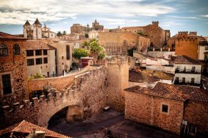 Lee más sobre el artículo Tierras de Cáceres y Trujillo al alcance de tus manos
