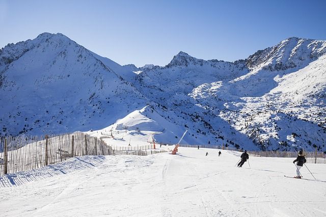 Lee más sobre el artículo Innovación, sostenibilidad y transformación digital: las claves del futuro del turismo a debate en Andorra