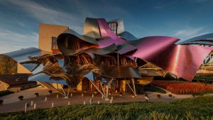 Lee más sobre el artículo Una ruta primaveral enoturista por 23 bodegas de Rioja Alavesa