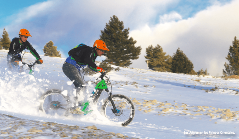 Lee más sobre el artículo 5 actividades locas para disfrutar del no esquí en el Pirineo Francés