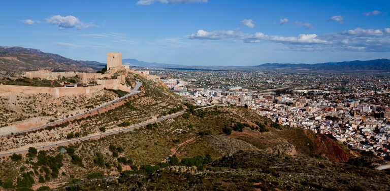 Lee más sobre el artículo Lorca, La Ciudad del Sol se convierte en un oasis cultural este verano