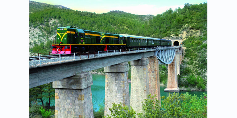 Lee más sobre el artículo Transportes turísticos, el viaje a la belleza interior de Catalunya