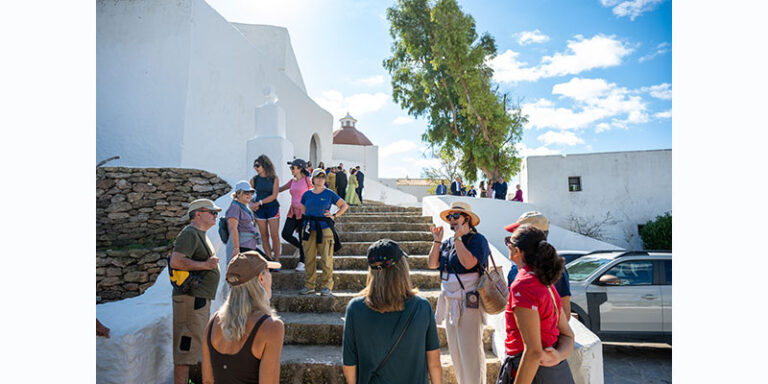 Lee más sobre el artículo MÁS DE DOSCIENTOS KILÓMETROS DE RUTAS PARA DESCUBRIR LA MEJOR CARA DE SANTA EULÀRIA DES RIU (IBIZA)